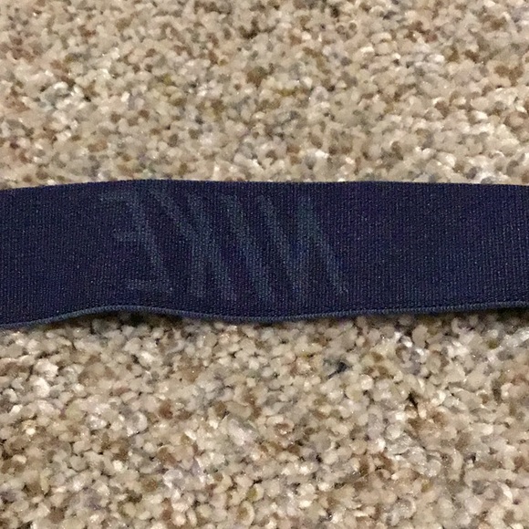 Nike Dri Fit Tank NWT - Picture 4 of 7